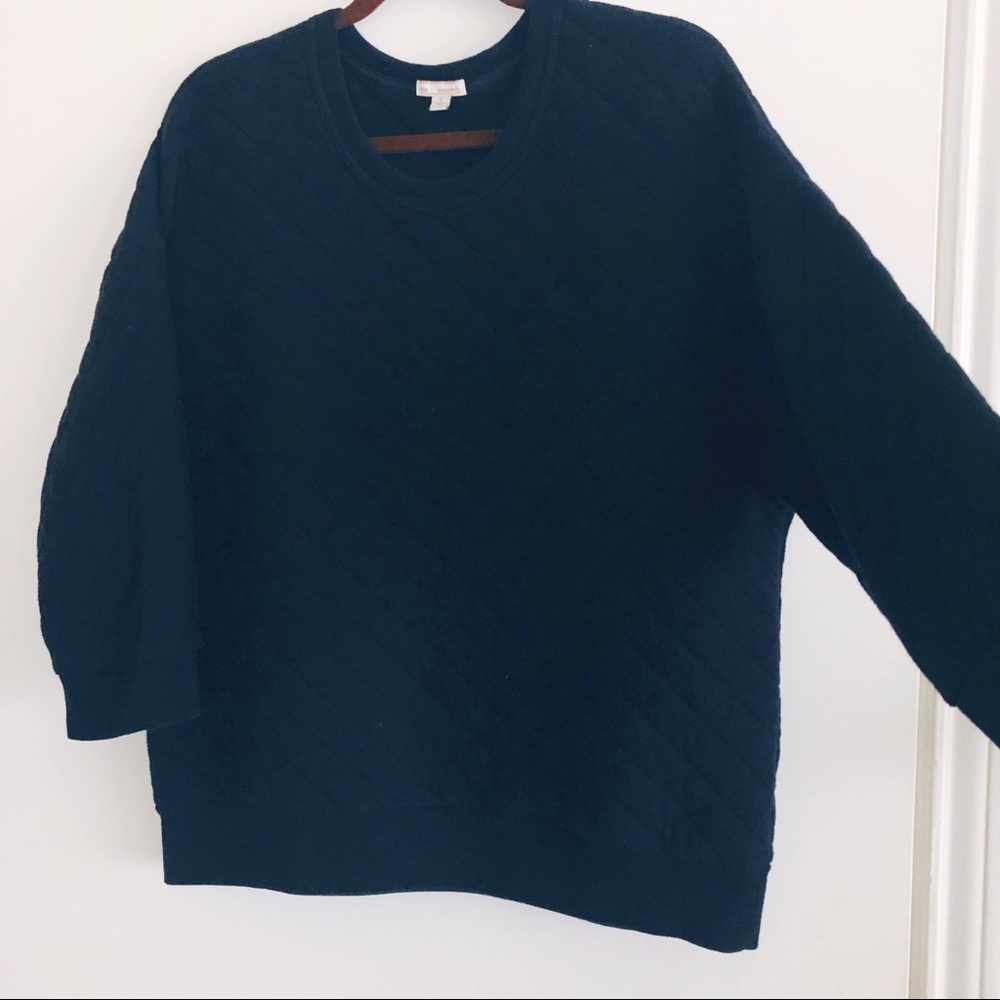 GAP black sweatshirt